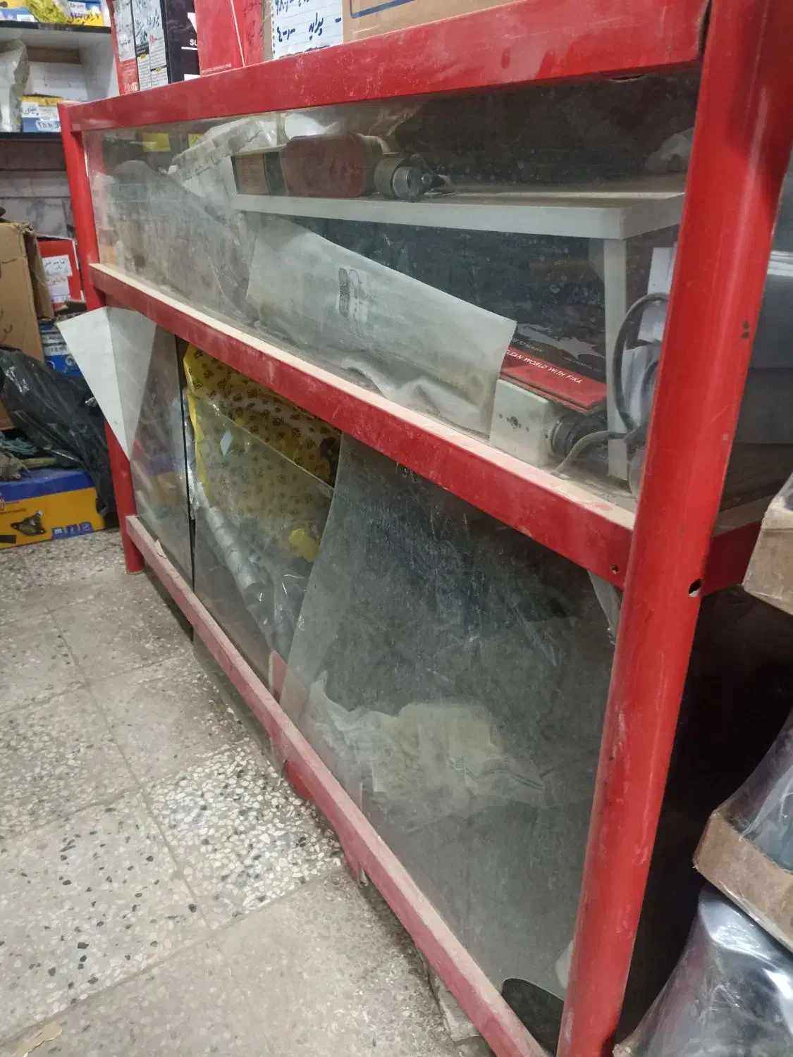 میز ویترین  مغازه|فروشگاه و مغازه|سلامی, |دیوار