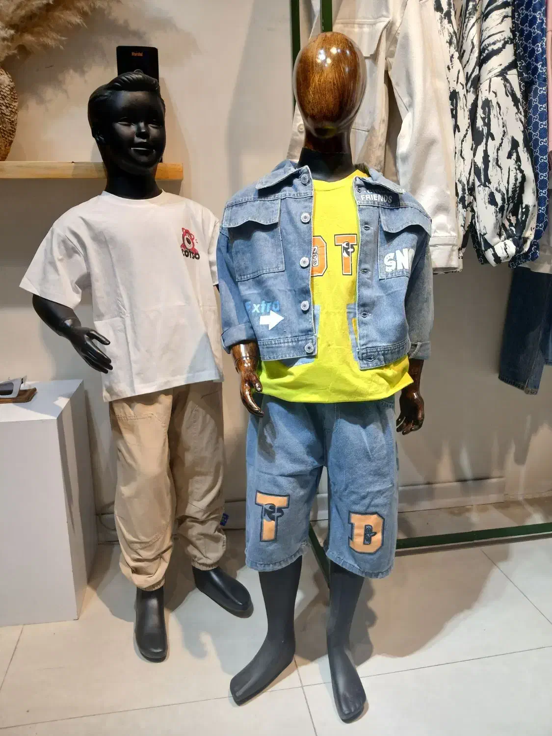 مانکن بچگانه|فروشگاه و مغازه|اندیشه, اندیشه فاز ۳|دیوار