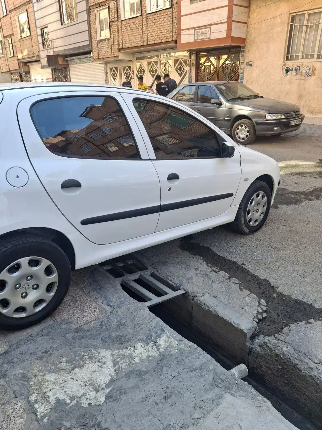 206 تیپ3 مدل 98 تصادفی|خودرو سواری و وانت|نسیمشهر, |دیوار