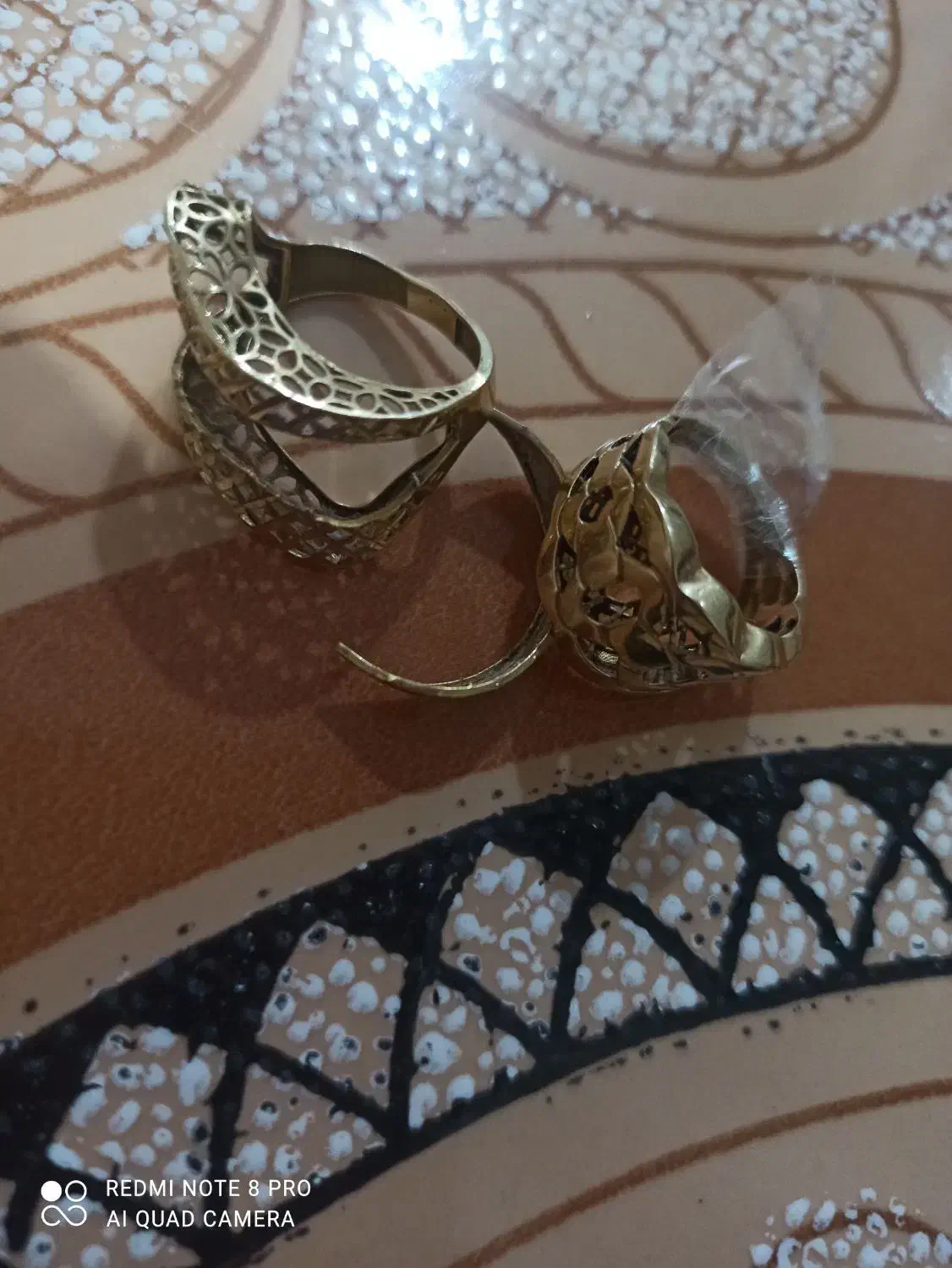 دوعدد انگشتر شکسته|جواهرات|ایوان, |دیوار