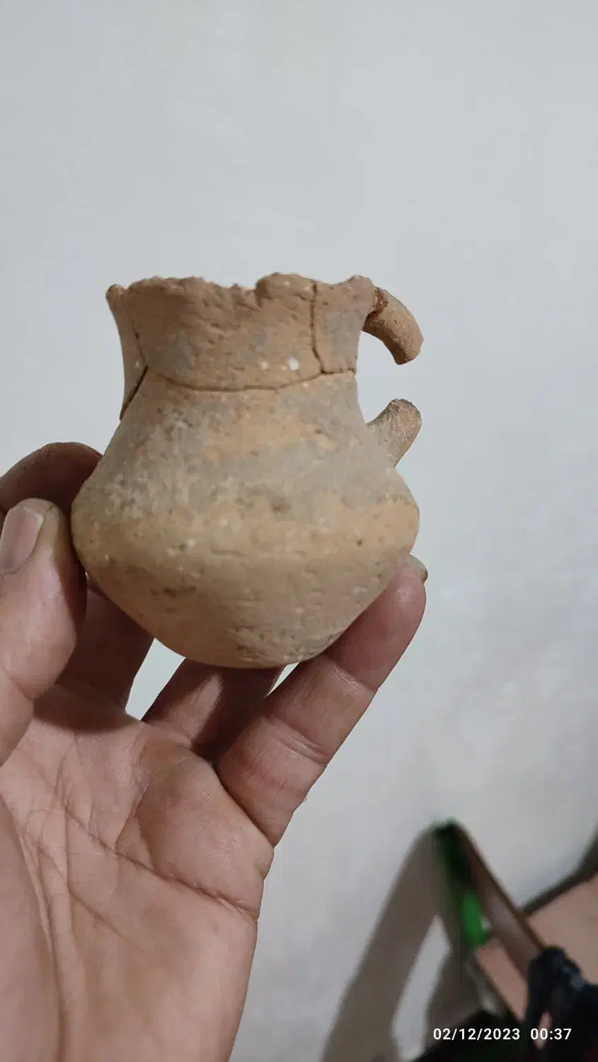 زیرخاکی|کلکسیون اشیاء عتیقه|دوگنبدان, |دیوار