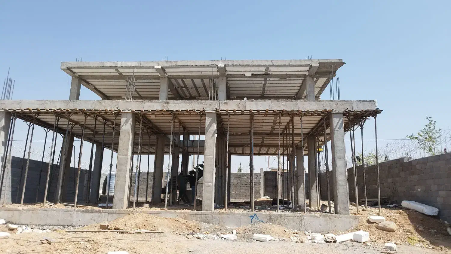 اسکلت بتنی،استخر،سیمانکاری|خدمات پیشه و مهارت|صدرا-فارس, فاز ۱|دیوار