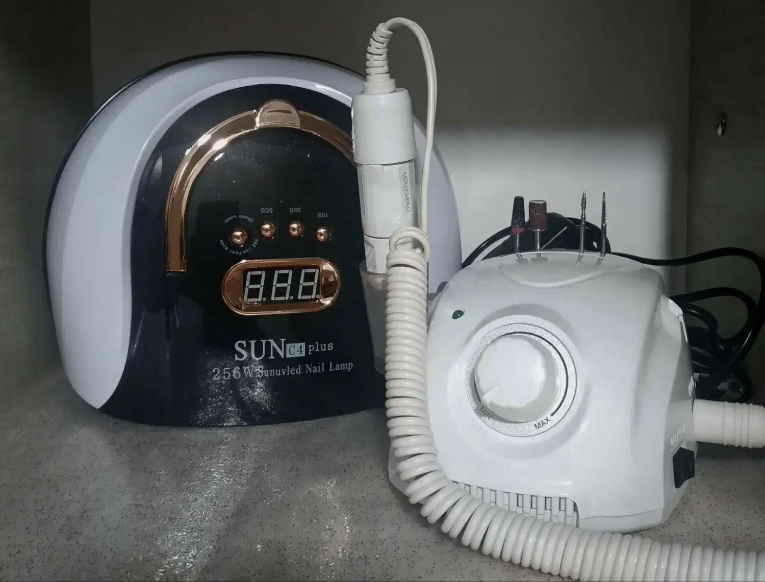 وسایل کاشت ناخن (مانیکور و پدیکور)|آرایشگاه و سالن‌های زیبایی|الوند, |دیوار