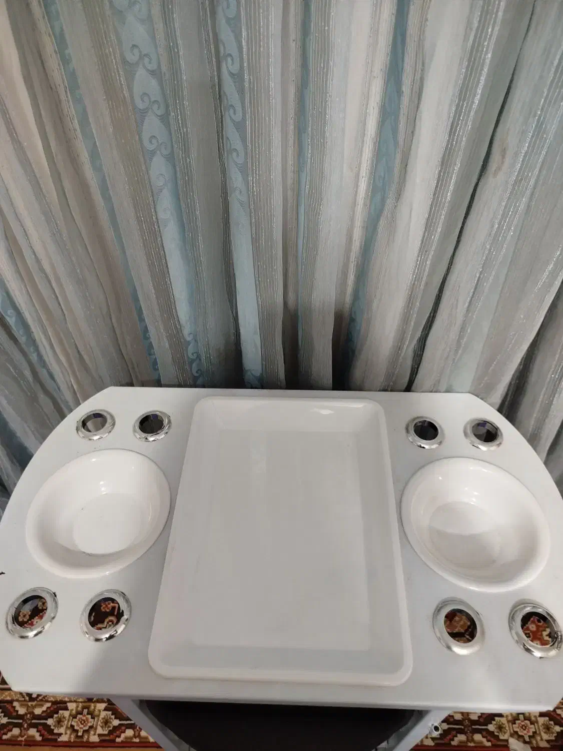 میز مانیکور|آرایشگاه و سالن‌های زیبایی|بجنورد, |دیوار