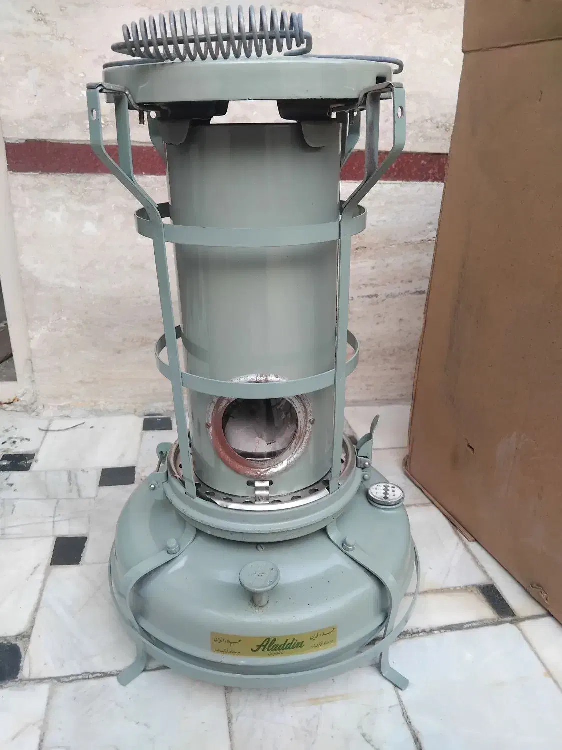 چراغ نفتی علاءالدین اکبند|کلکسیون اشیاء عتیقه|نسیم‌شهر, |دیوار