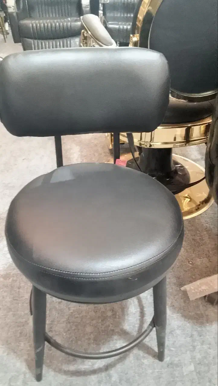 صندلی استادکارویرا|آرایشگاه و سالنهای زیبایی|یزد, |دیوار