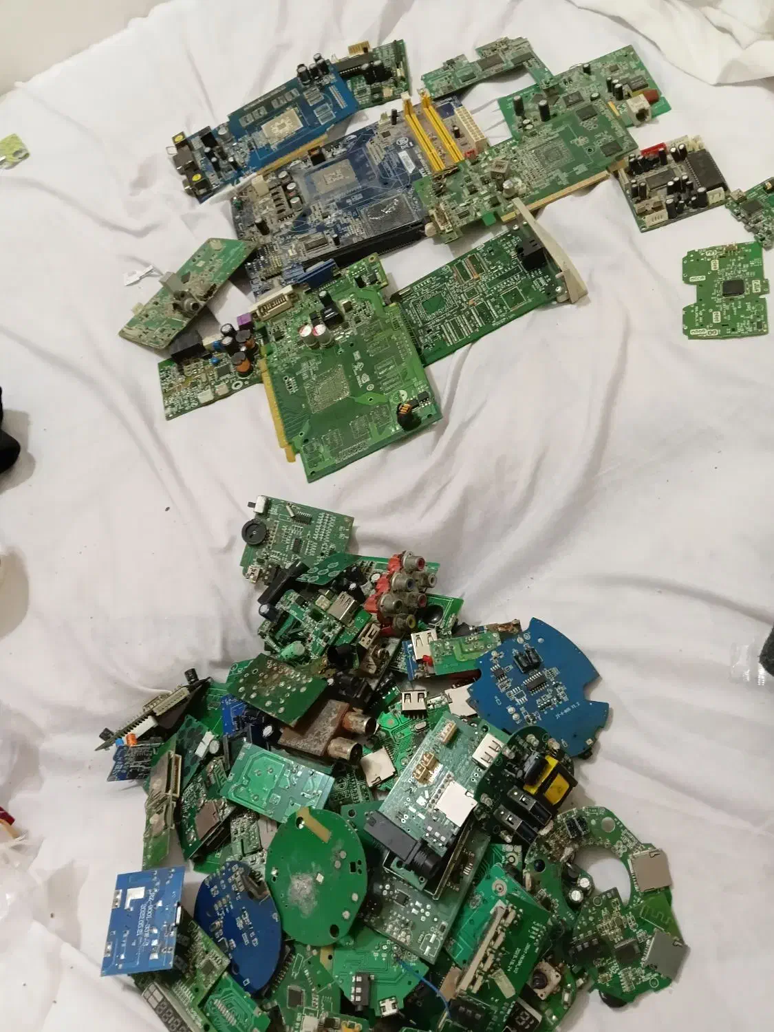 فروش برد کامپیوتر وسایربردها|قطعات و لوازم جانبی رایانه|اصفهان, چرخاب|دیوار