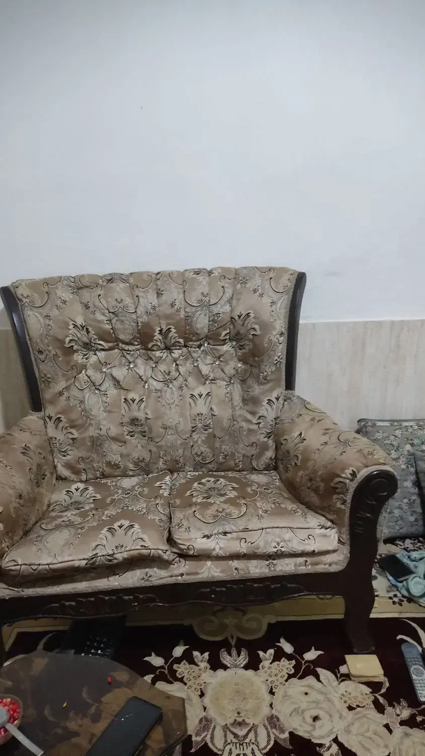 یک دست مبل هفت نفره|مبلمان خانگی و میز عسلی|سبزوار, شرق کال جنوبی (شمس آبادی)|دیوار