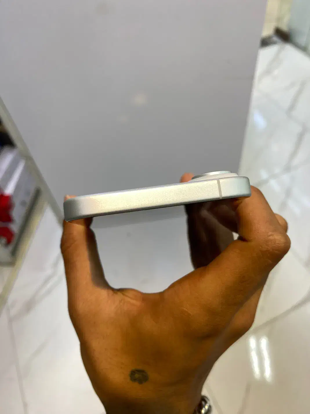 آیفون ۱۶ نرمال ۱۲۸گیگ دوسیم باتری۱۰۰٪ بدون نقطه|موبایل|کیش, |دیوار