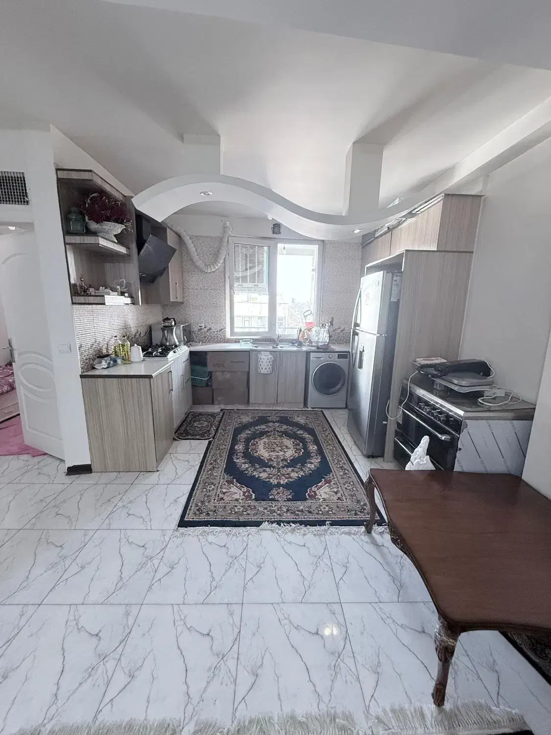 آپارتمان ۷۰ متری/فول امکانات/طبقه چهارم