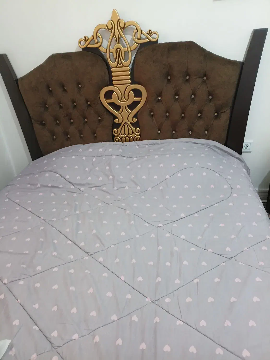 تخت دونفره|تخت و سرویس خواب|قرچک, میرزائی جنوبی|دیوار