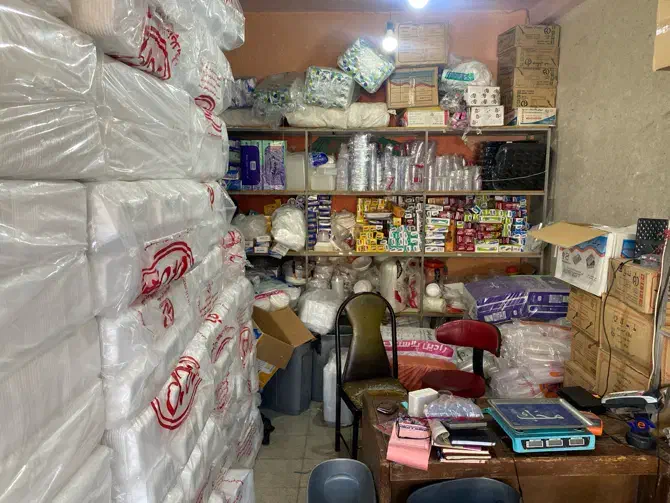 ظروف یکبارمصرف ‌انواع نایلون سفیدومشکی|ظروف نگهدارنده، پلاستیکی، یک‌بارمصرف|ایلام, |دیوار