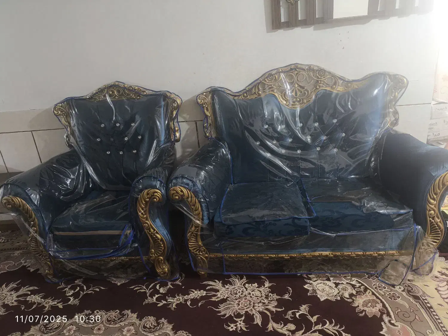 مبل هفت نفره +میز ناهارخوری 4نفره+ویترین|مبلمان خانگی و میز عسلی|اصفهان, دستگرده|دیوار