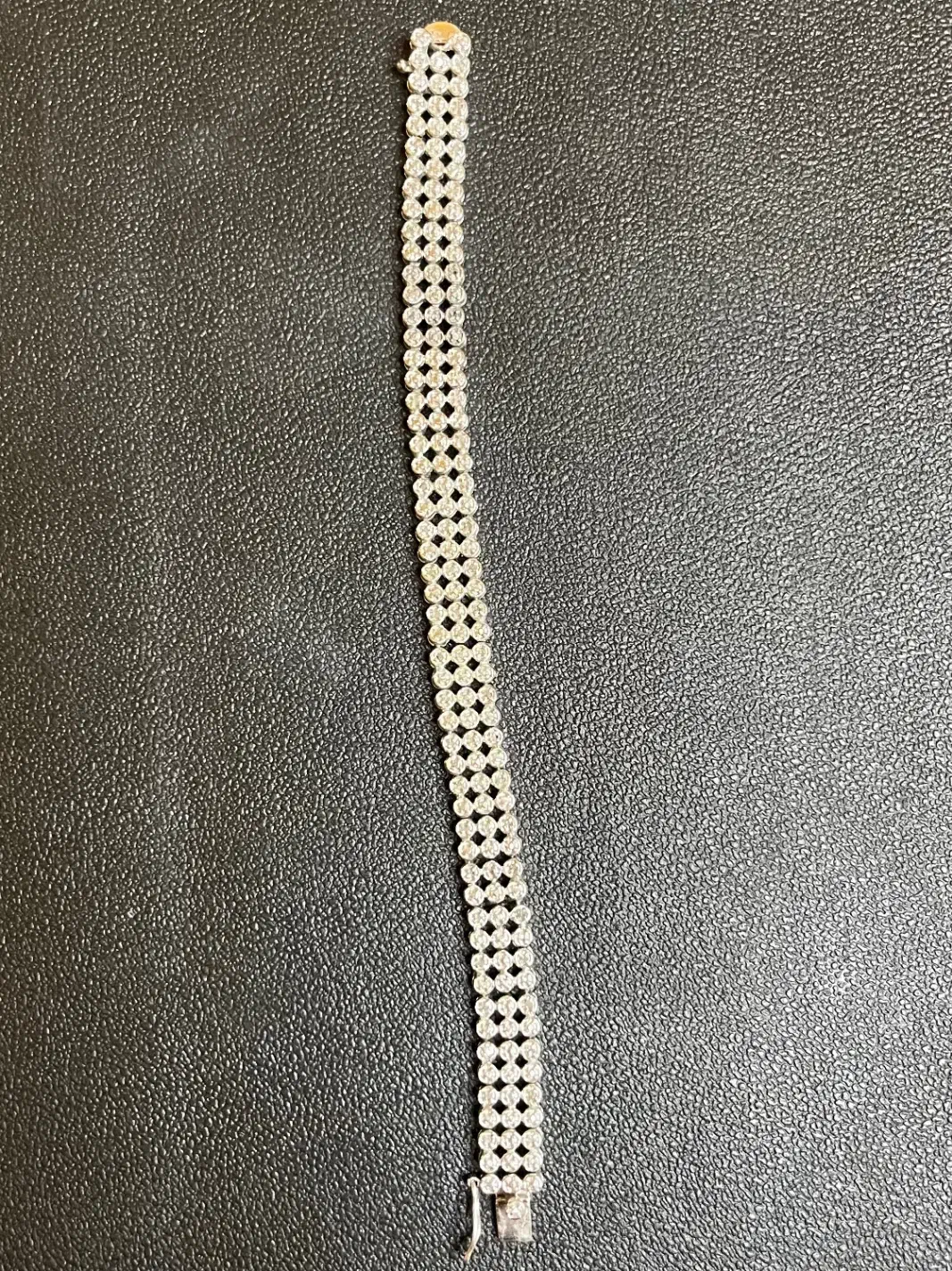 گوشواره نقره|جواهرات|تهران, نیروی هوایی (پیروزی)|دیوار