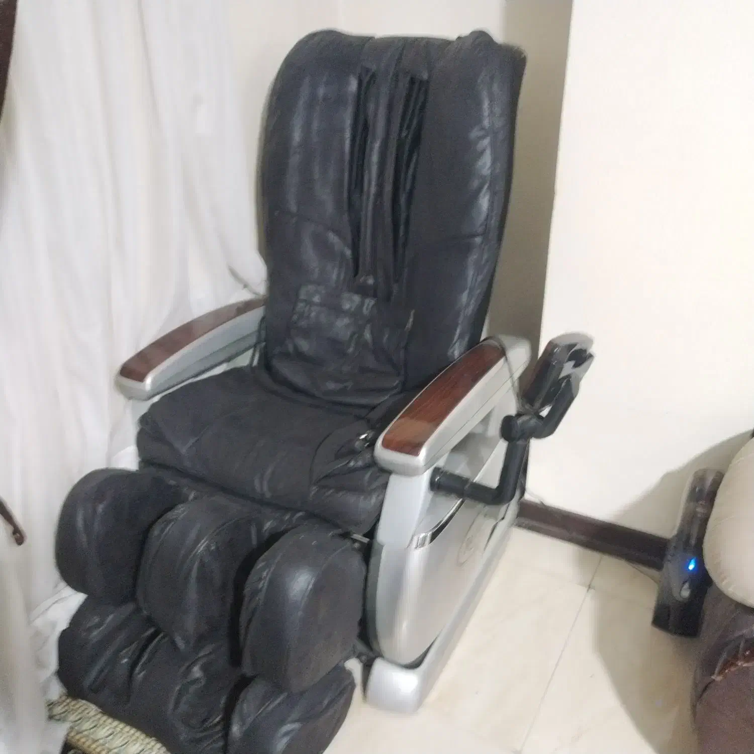 صندلی ماساژور|تجهیزات ورزشی|شاهینشهر, اقبال لاهوری|دیوار