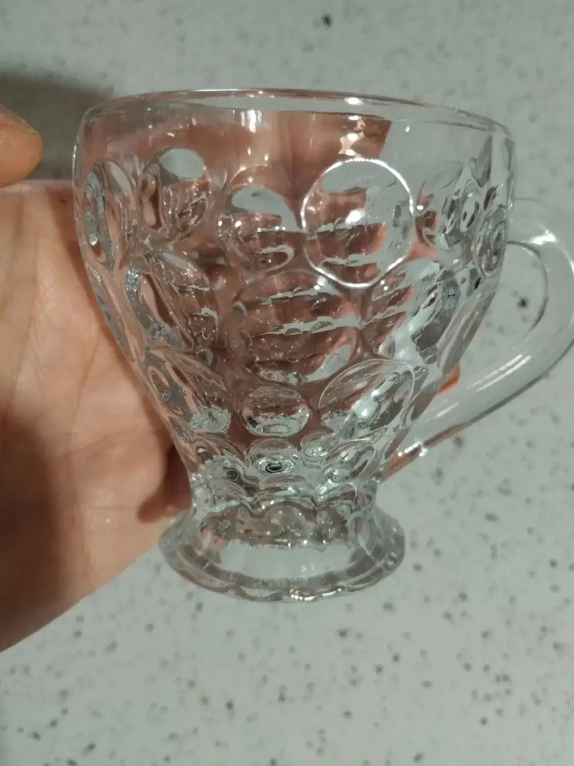 فنجان|ظروف سرو و پذیرایی|ری, شهادت|دیوار