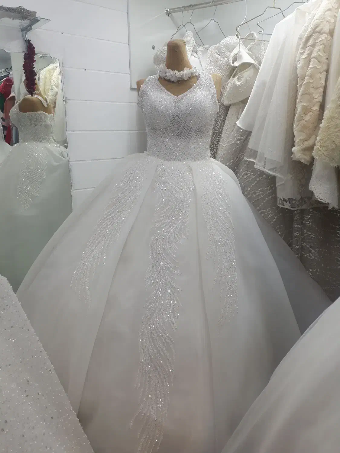 لباس عروس|لباس|بوئین زهرا, |دیوار