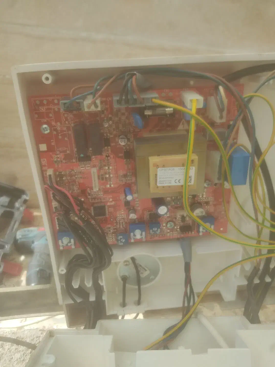 تعمیرات و نصب انواع پکیج ، رادیاتور و آب گرمکن|خدمات پیشه و مهارت|لنگرود, |دیوار