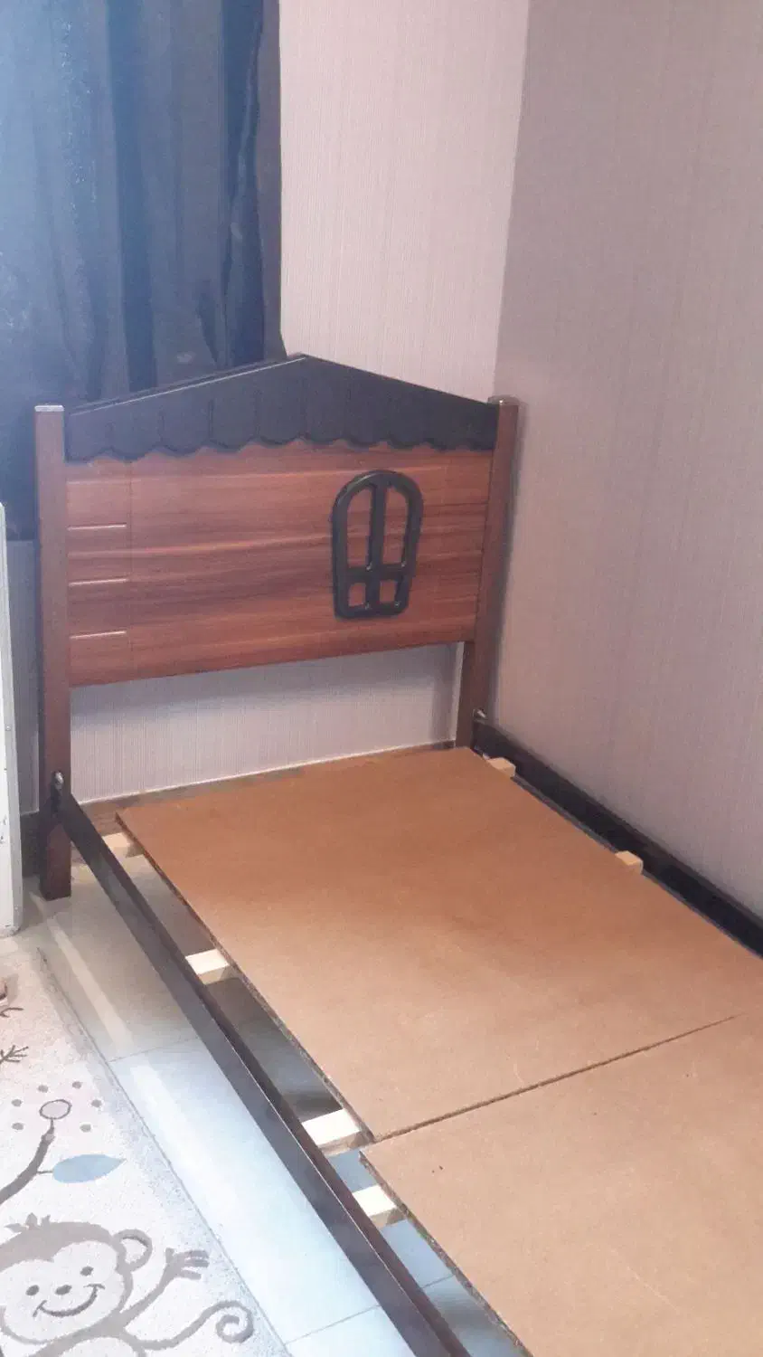 تخت خواب فلزی یک نفره،کاور مبل.|تشک تختخواب|قم, پردیسان|دیوار