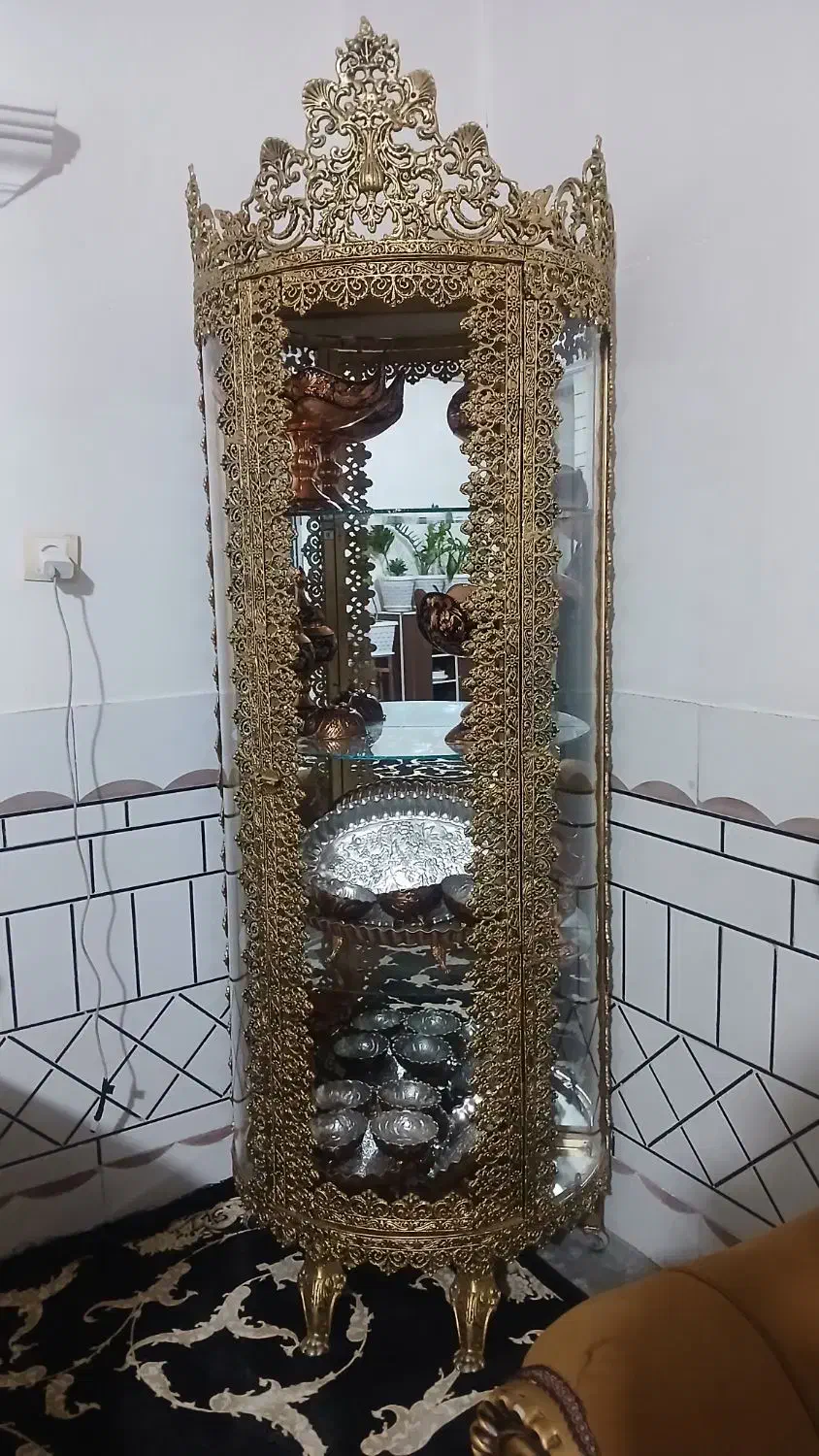 مبل هفت نفره . ویترین. میز عسلی .زیر تلویزیون|مبلمان خانگی و میز عسلی|لردگان, |دیوار