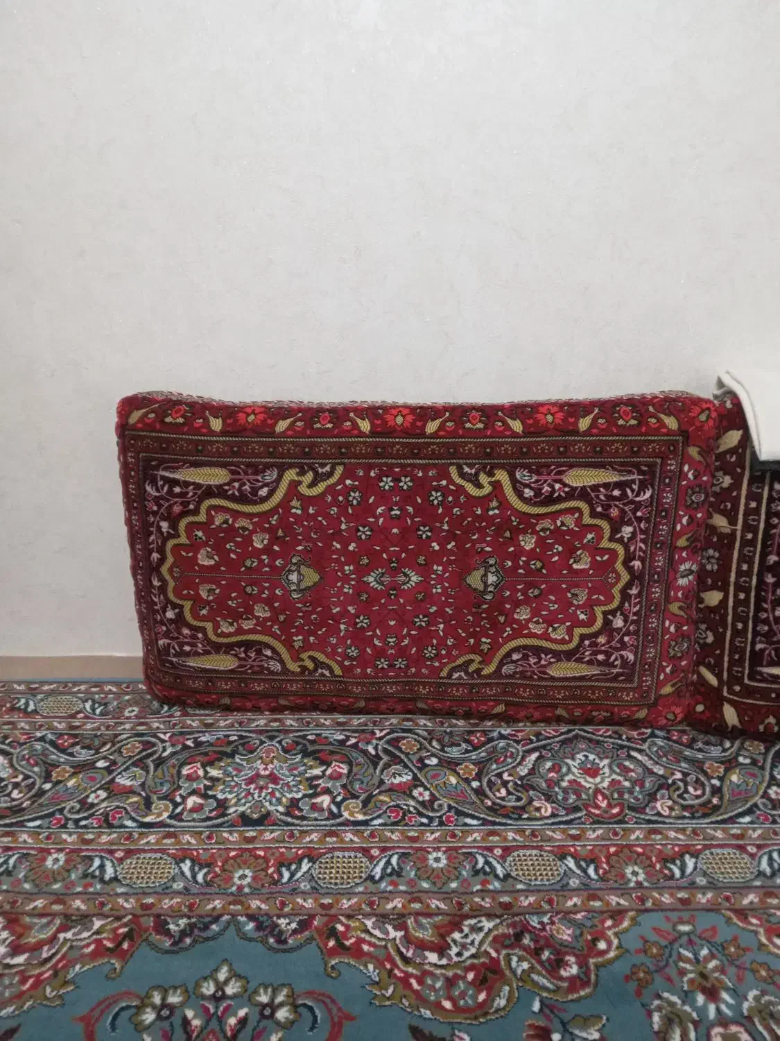 یک دست کامل ۶عددی پشتی|پشتی|سنندج, |دیوار