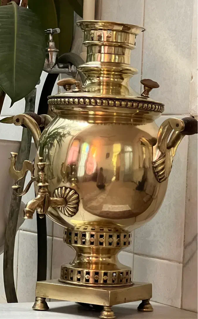 سماور توپی روسی|کلکسیون اشیاء عتیقه|میبد, |دیوار