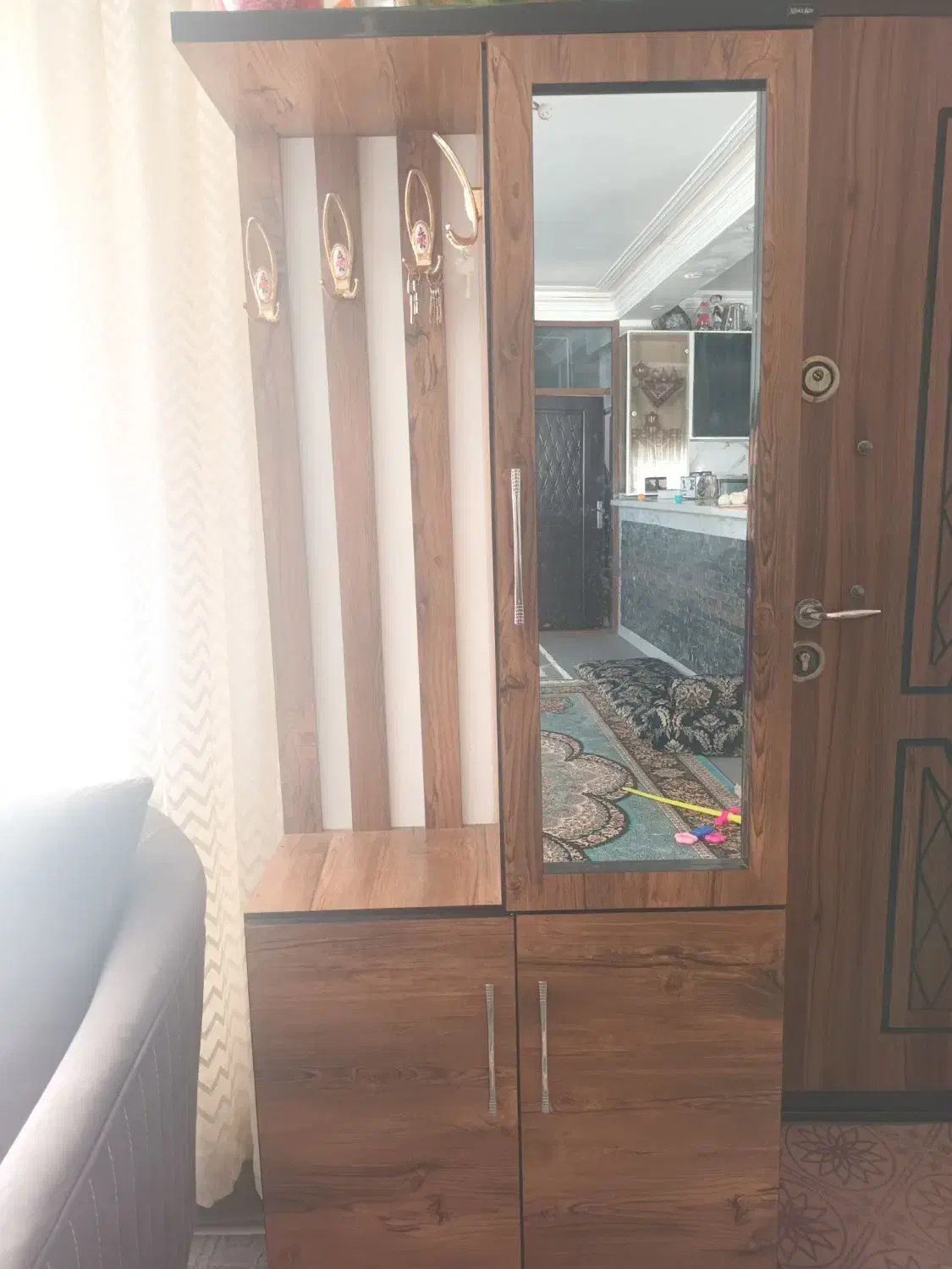 جاکفشی|جاکفشی، کمد، دراور|زرند, |دیوار