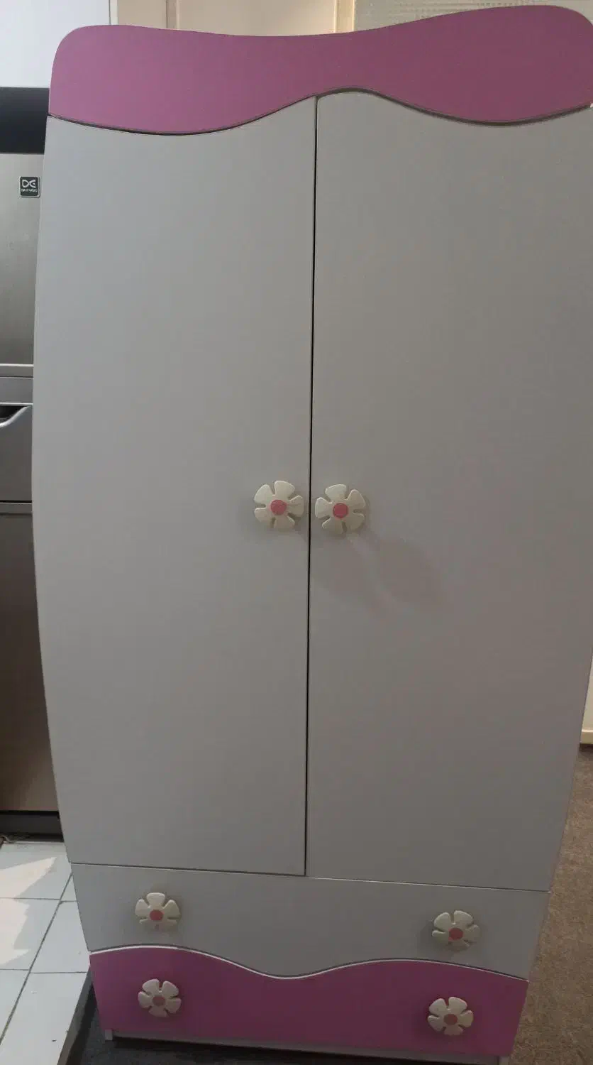 کمد و دراور کودک و نوجوان|جاکفشی، کمد، دراور|قدس, شهر‌قدس|دیوار