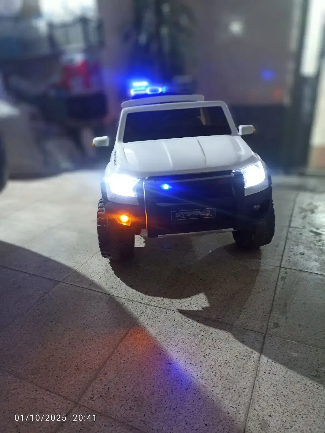 ماشین شارژی مدل فورد پلیس|اسباببازی بچه|شبستر, |دیوار