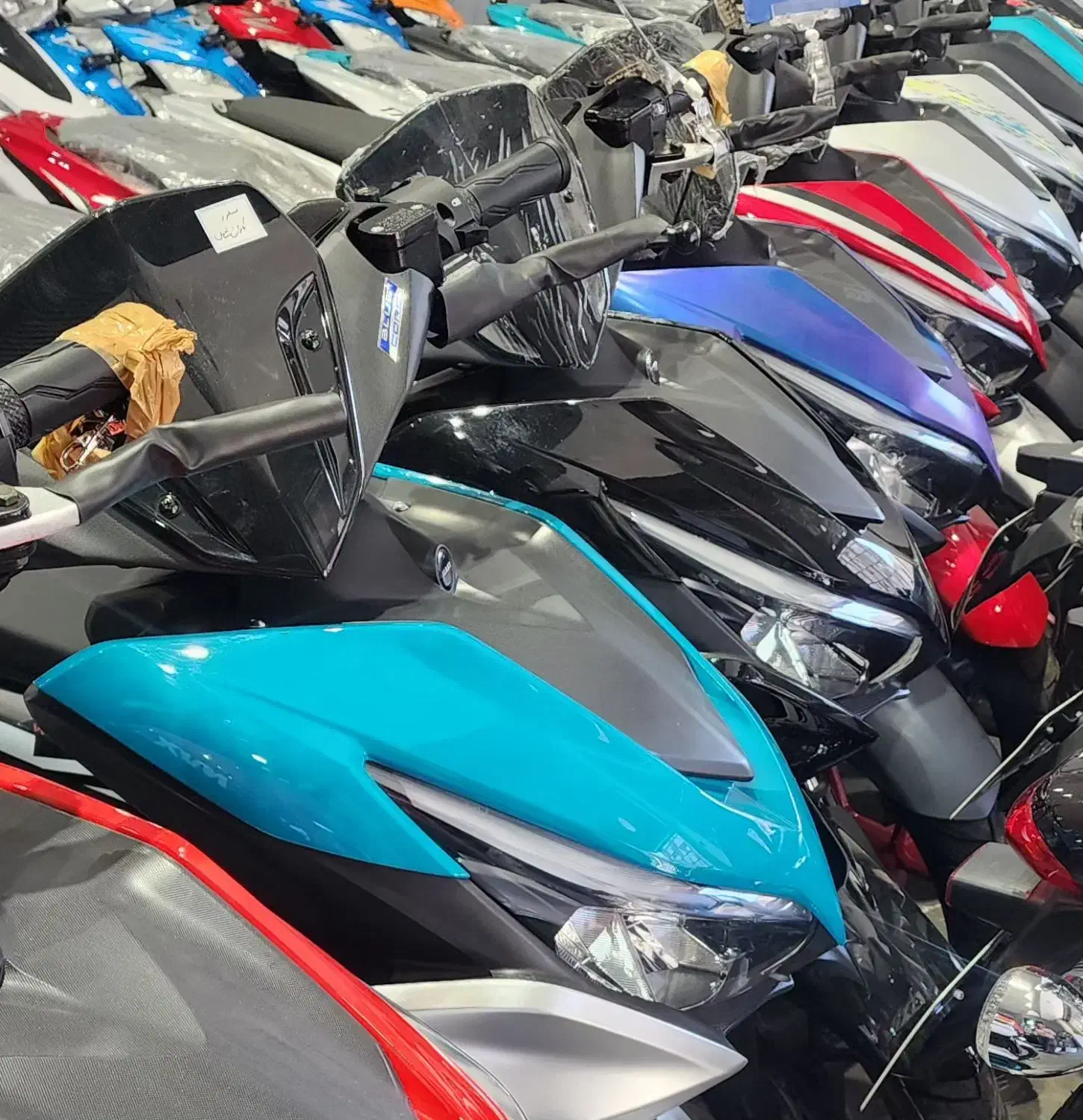 ۱۸ ماهه قسط آیروکس گلگسیNVX 170 KLDکلیک  ۱/۵ درصد|موتورسیکلت|تهران, امام حسین|دیوار