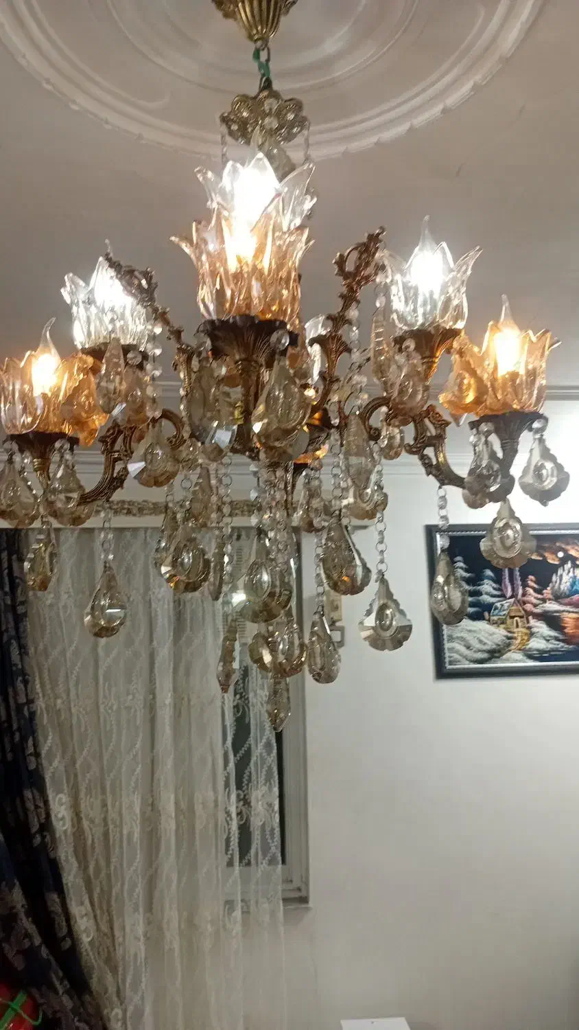 لوستر۸شاخه|لوستر و چراغ آویز|رشت, دخانیات|دیوار