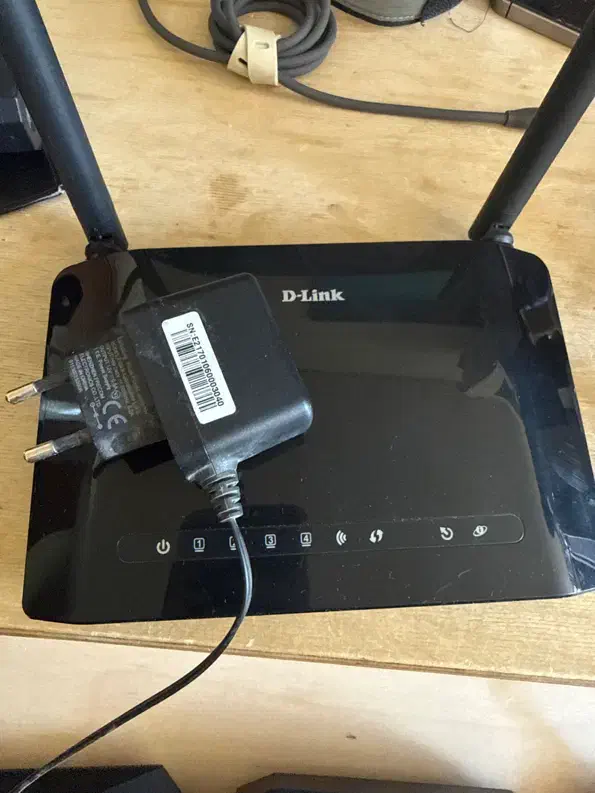 مودم Dlink 2740 u|مودم و تجهیزات شبکه|شیراز, زند|دیوار