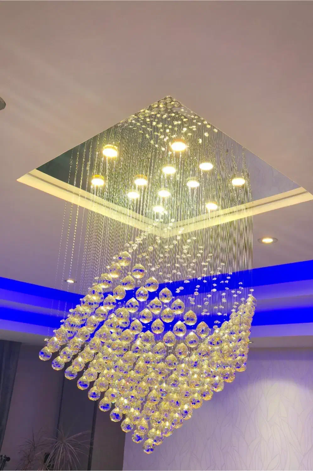 لوستر آویز کریستالی|لوستر و چراغ آویز|کرج, عظیمیه|دیوار