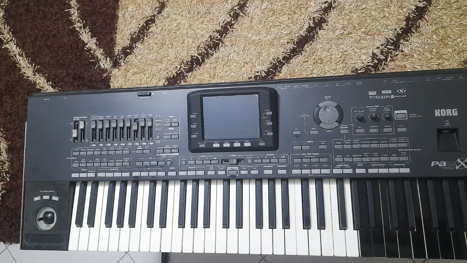 pa3x ، خواننده|پیانو، کیبورد، آکاردئون|قدس, شهرقدس|دیوار