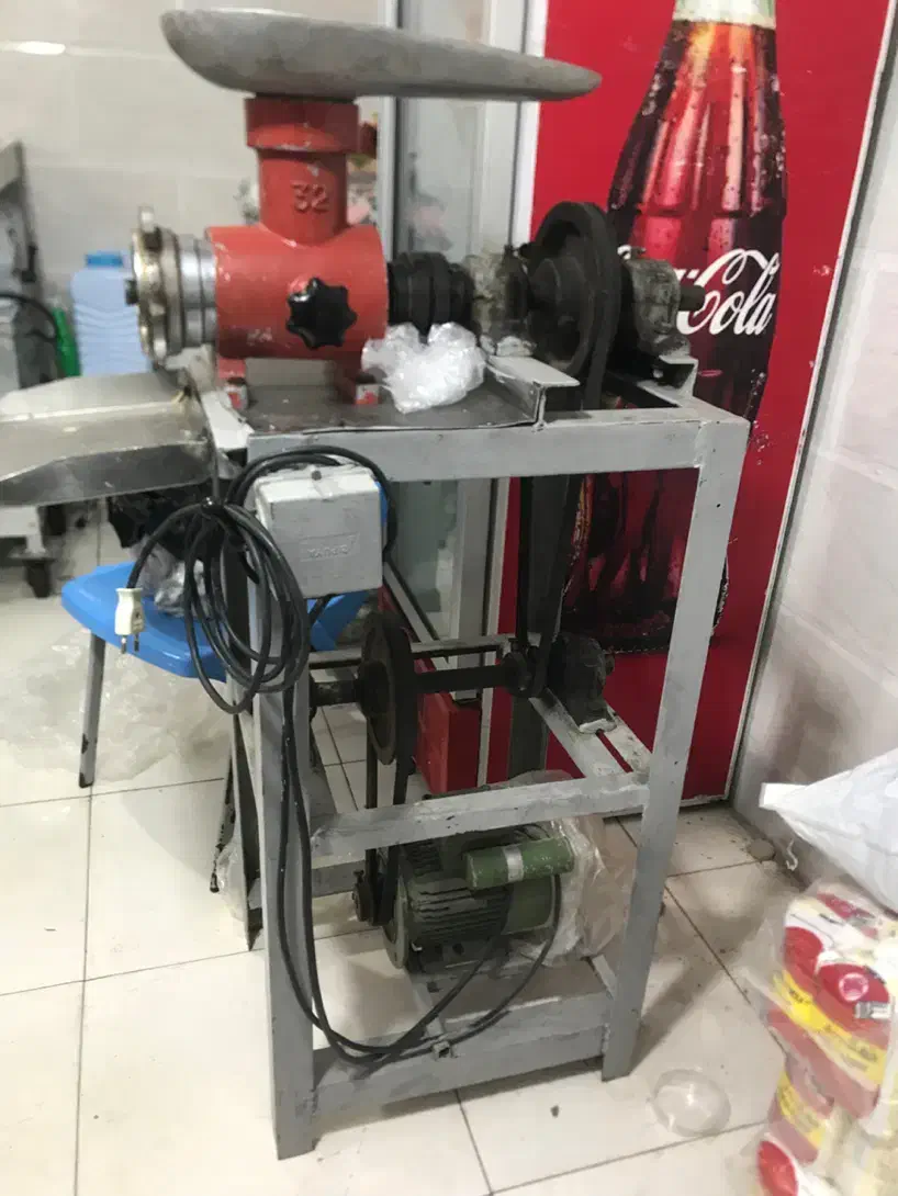 چرخ گوشت ۳۲|کافی‌شاپ و رستوران|شیراز, شهرک گلستان|دیوار