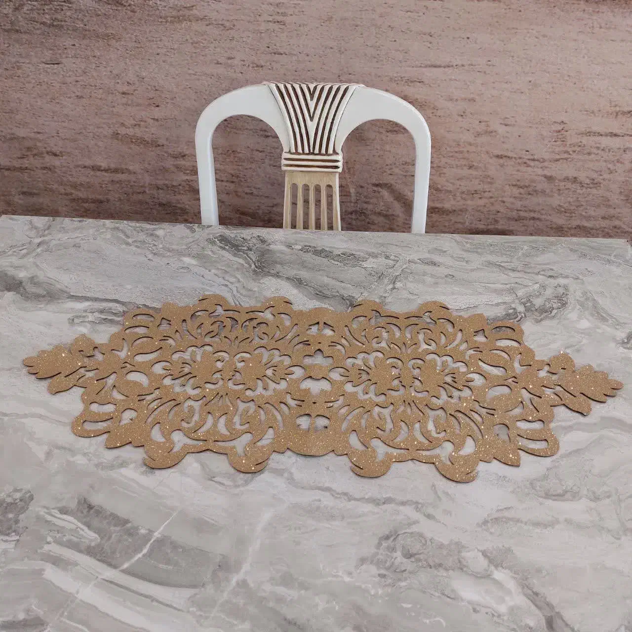 رومیزی چرم اکلیلی خارجی با آستر نمدی|پرده، رانر، رومیزی|رشت, گلباغ نماز|دیوار