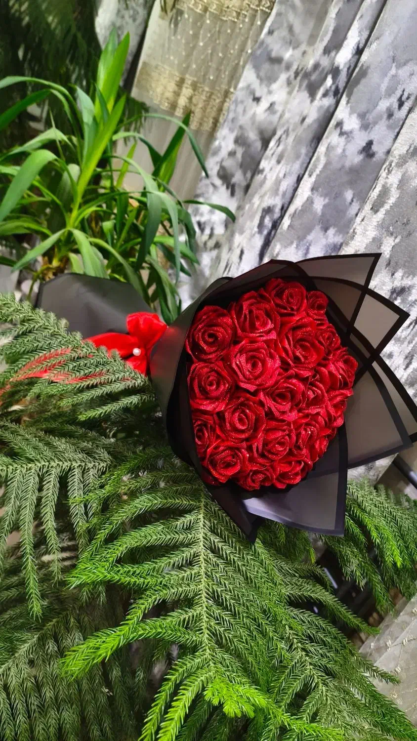 یلداتو با ما ماندگار تر کن|گل مصنوعی|شیراز, کوشک میدان|دیوار