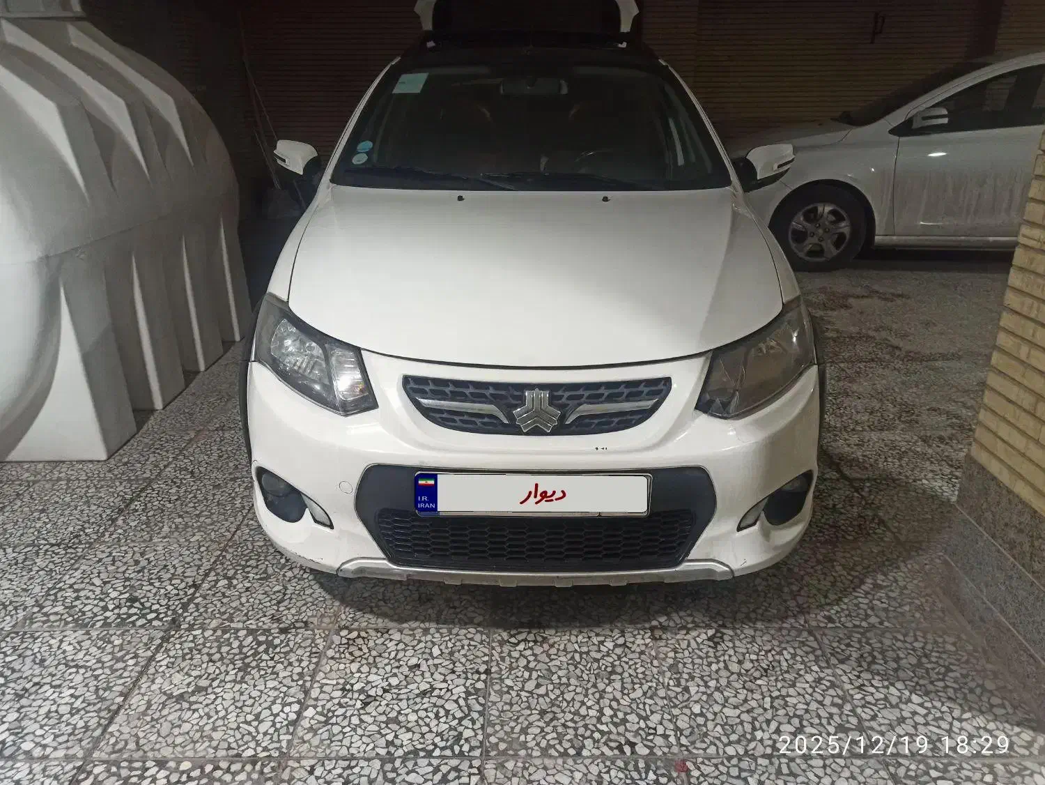 کوئیک R سفید و مشکی پارس خودرو|خودرو سواری و وانت|اصفهان, مهدی آباد|دیوار