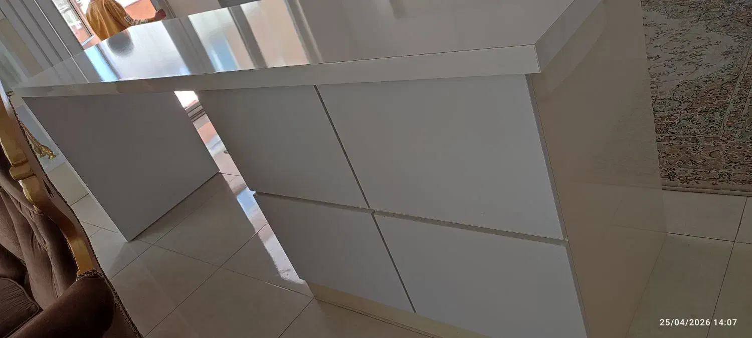 میز|میز و صندلی غذاخوری|همدان, |دیوار