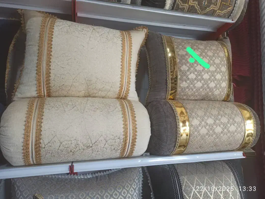 لبوبو کرومی روی بالش و جلد بالش لبوبو لبوبو|سرویس روتختی|کازرون, |دیوار