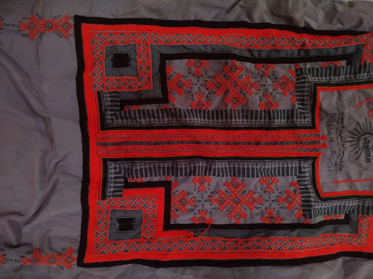 لباس دست دوچ موسومی و‌چادردستدوچ|لباس|چابهار, |دیوار