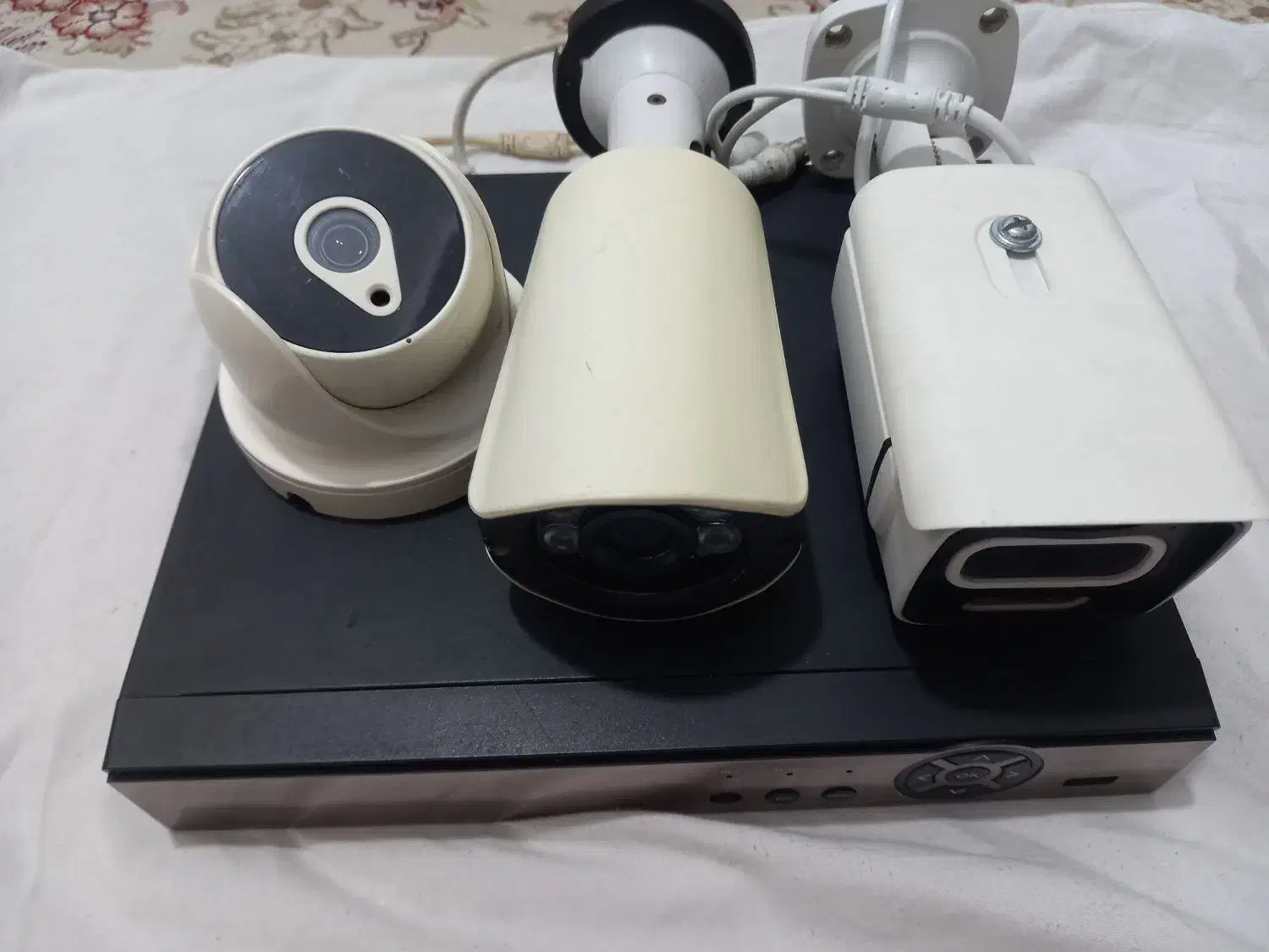 دوربین مداربسته|دوربین مداربسته|رباط‌کریم, رباط‌کریم|دیوار