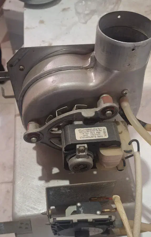 فن آبگرمکن و پکیچ دیواری|آبگرمکن، پکیج، شوفاژ|ری, فیروزآبادی|دیوار