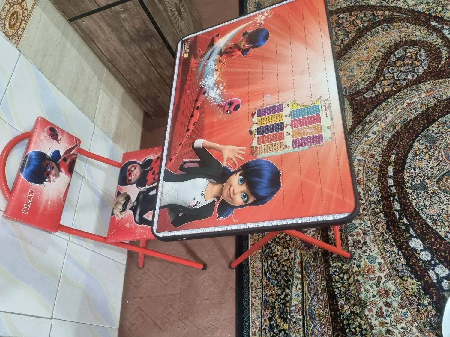 میز صندلی کودک برای درس|تخت و صندلی بچه|نسیم‌شهر, |دیوار