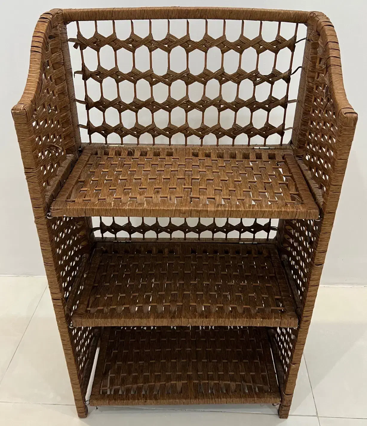 استند حصیری|کتابخانه، شلف، قفسه‌های دیواری|گرگان, |دیوار