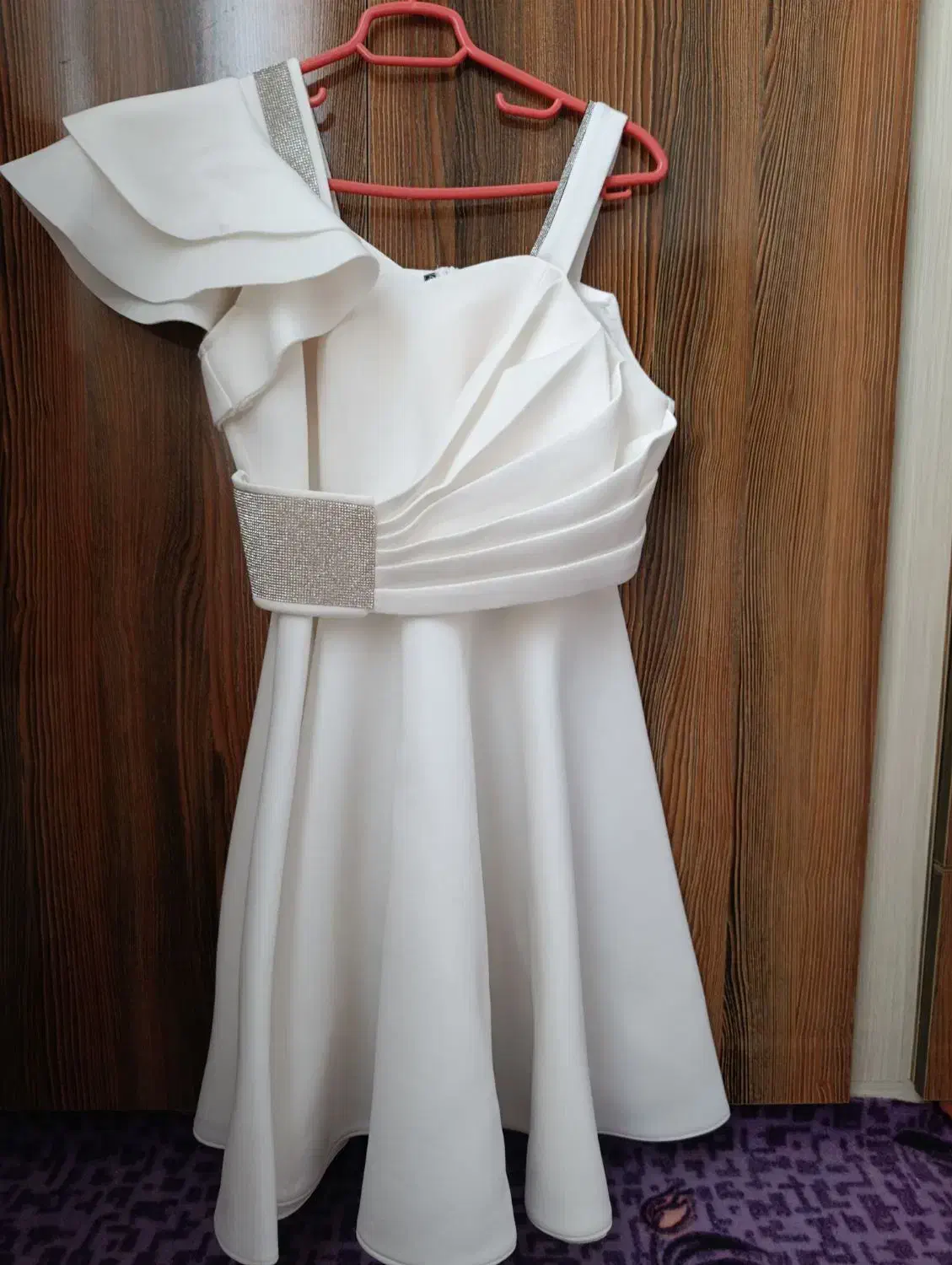 پیراهن زنانه|لباس|تربت جام, بوستان وحدت|دیوار