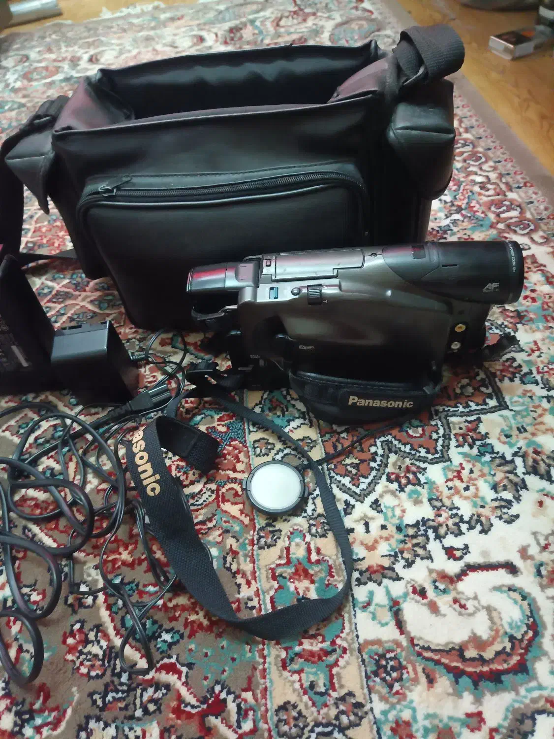 دوربین پاناسونیک|دوربین عکاسی و فیلم‌برداری|رشت, نامجو|دیوار