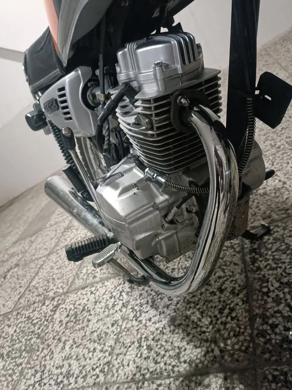 اگزوز ۲۰۰ کاربرات|قطعات یدکی و لوازم جانبی|مشهد, خواجه ربیع|دیوار