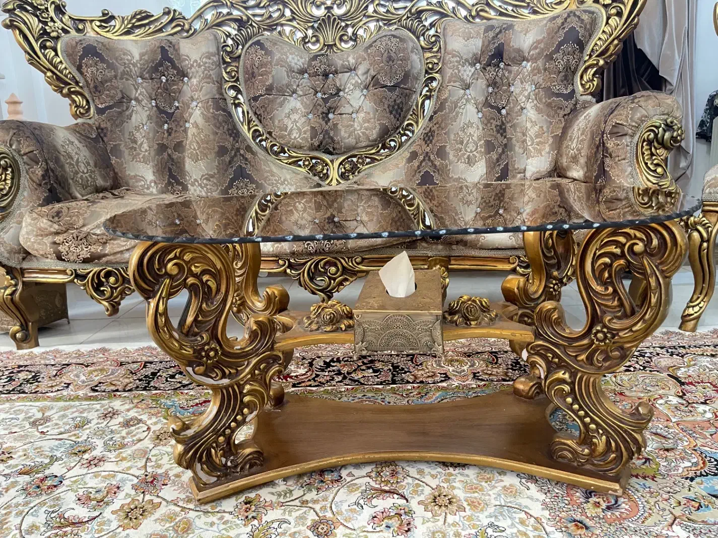 فروش فوری مبل سلطنتی|مبلمان خانگی و میز عسلی|تنکابن, |دیوار