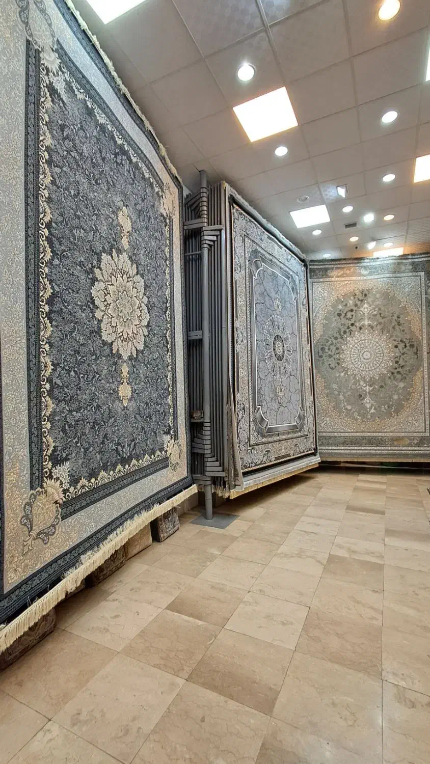 فرش افشان شاهانه کرم ۷۰۰ شانه نخ پنبه اکرولیک|فرش|مشهد, امیر|دیوار